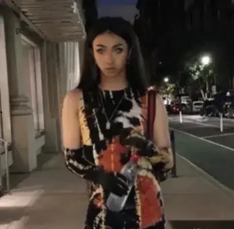 吃瓜娱乐图片头像女,揭秘吃瓜娱乐界女神头像背后的故事  第1张