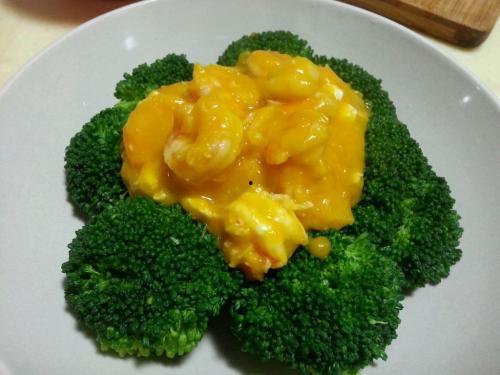 娱乐圈吃瓜西兰花是谁,娱乐圈神秘人物“吃瓜西兰花”身份揭秘 第2张 娱乐圈吃瓜西兰花是谁,娱乐圈神秘人物“吃瓜西兰花”身份揭秘 第2张