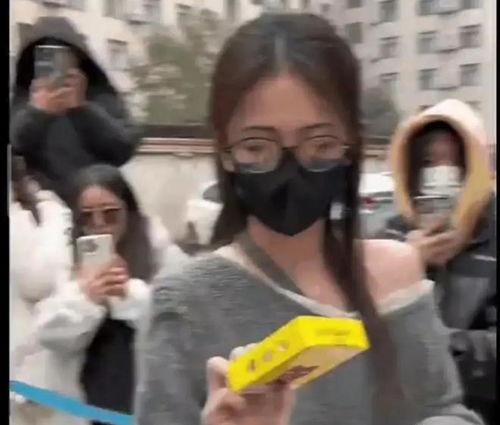 娱乐吃瓜爆料博主,揭秘明星背后的那些事儿 第3张 娱乐吃瓜爆料博主,揭秘明星背后的那些事儿 第3张