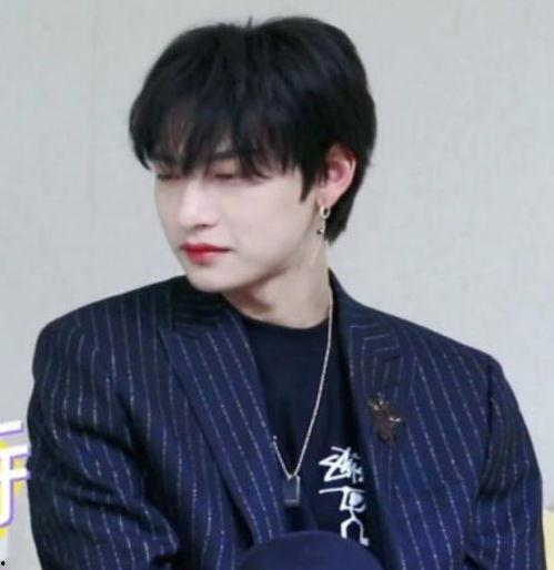 娱乐吃瓜君胡文煊,揭秘娱乐圈幕后故事 第3张 娱乐吃瓜君胡文煊,揭秘娱乐圈幕后故事 第3张